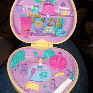 Polly Pocket Strollin’ Baby, 1994 by Bluebird Toys